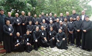 Sacerdotes reunidos no III Encontro Summorum Pontificum no Brasil