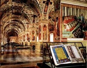 Visão interna da Biblioteca do Vaticano