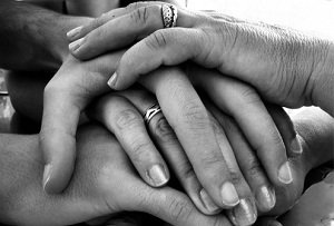 Se o amor de Deus está realmente em nós, este amor, necessariamente nos leva a amar ao próximo