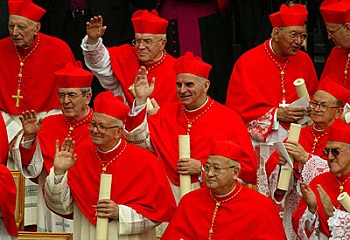 Cardeais reúnidos no Vaticano