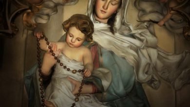 Nossa Senhora e o terço