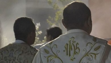 POR QUE UM GAY NÃO PODE SER UM SACERDOTE? UM HOMOSSEXUAL RESPONDE